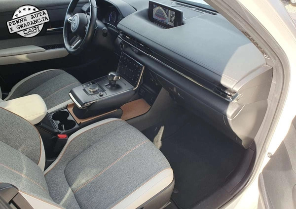 Mazda MX-30 cena 84900 przebieg: 21956, rok produkcji 2020 z Mszczonów małe 704